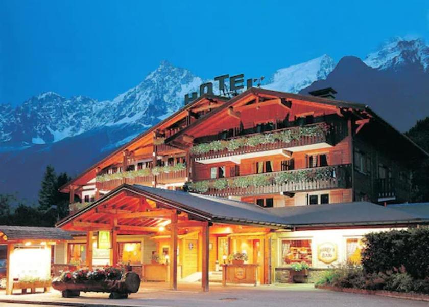 Auvergne-Rhone-Alpes Les Houches Facade