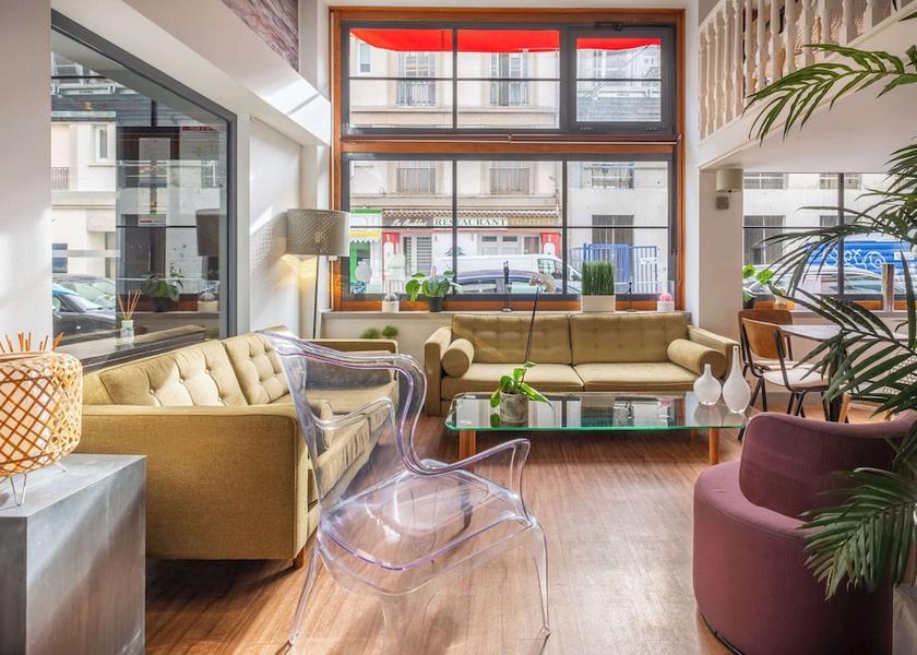 Brittany Lorient Lobby