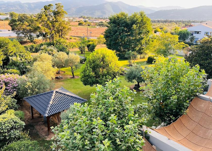 Corsica Lucciana Garden view