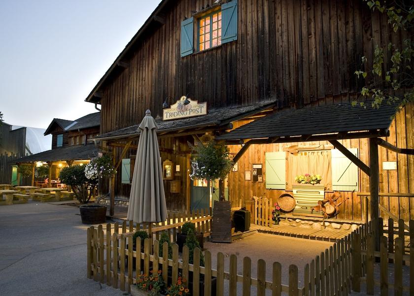 Île-de-France Bailly-Romainvilliers Outdoor dining