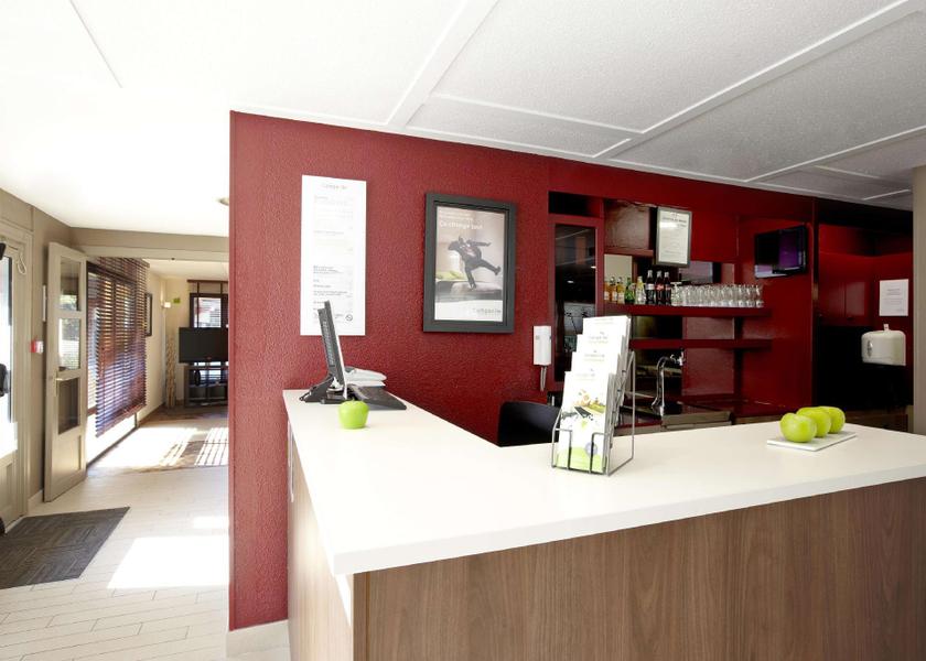 Provence - Alpes - Cote d'Azur Martigues lobby