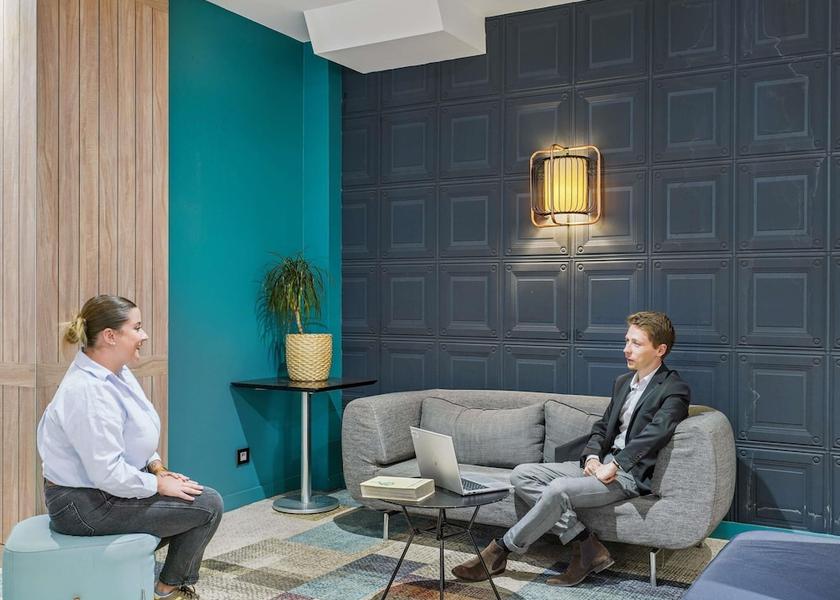 Île-de-France Montrouge Lobby sitting area