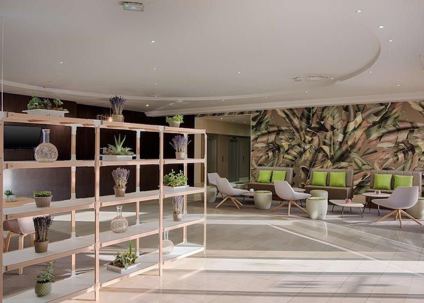 Provence - Alpes - Cote d'Azur Nice Lobby