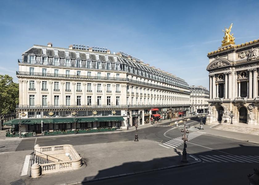 Ile-de-France Paris Exterior Detail