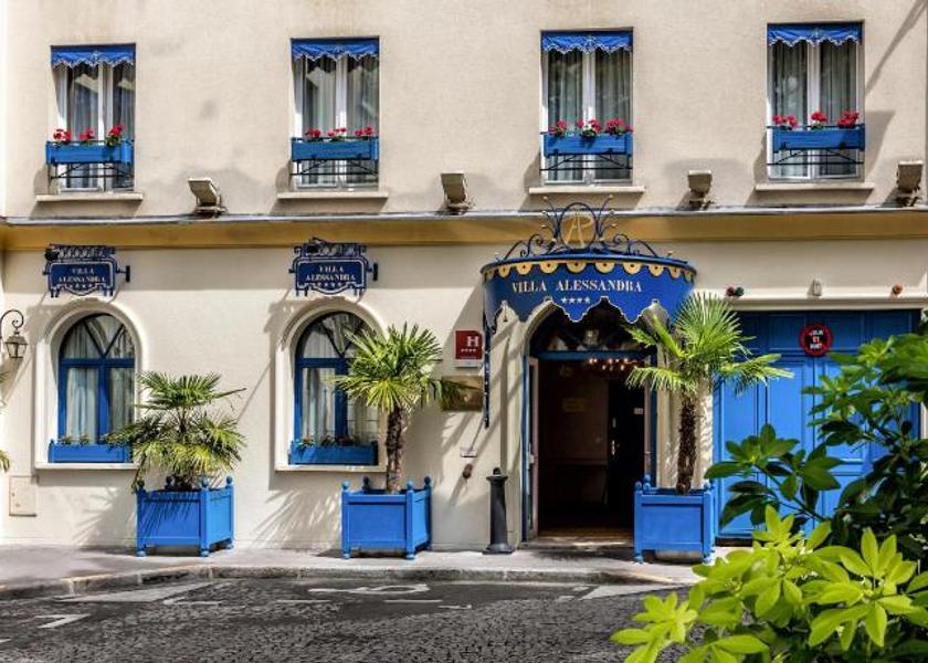 Île-de-France Paris Entrance