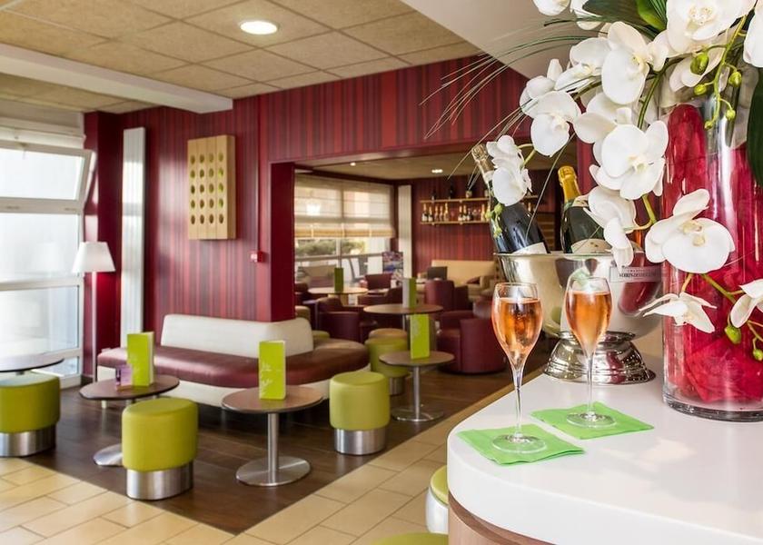 Grand Est Reims Lobby lounge