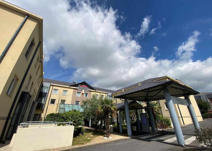 Ile-de-France Roissy-en-France Terrace/patio