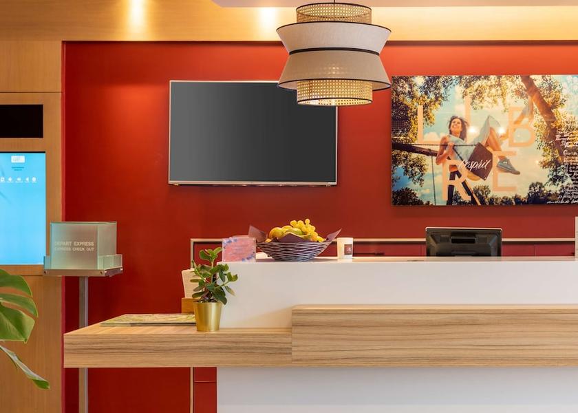 Île-de-France Roissy-en-France Reception