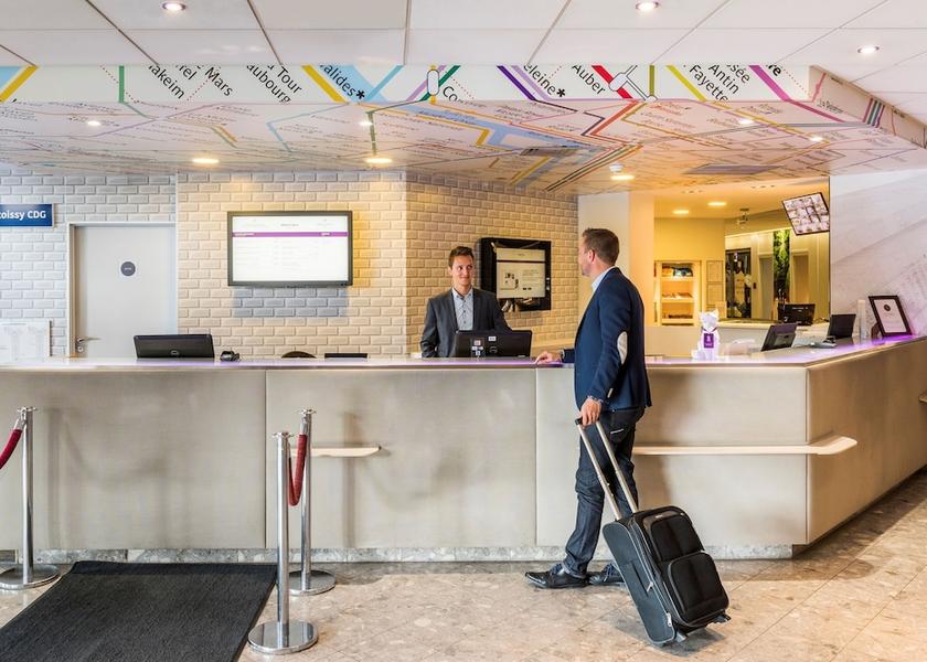 Île-de-France Roissy-en-France Reception