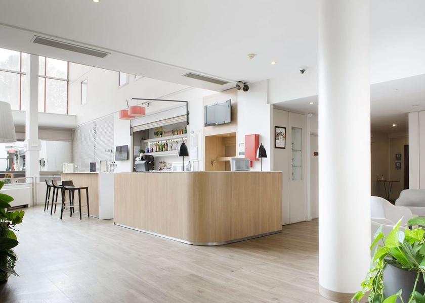 Ile-de-France Saint-Maurice Reception