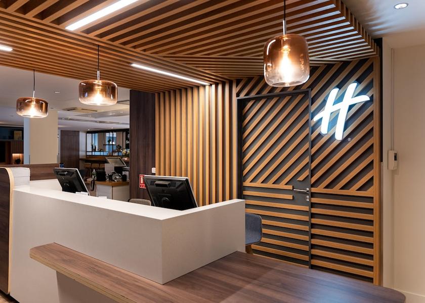 Auvergne-Rhone-Alpes Tassin-la-Demi-Lune Reception