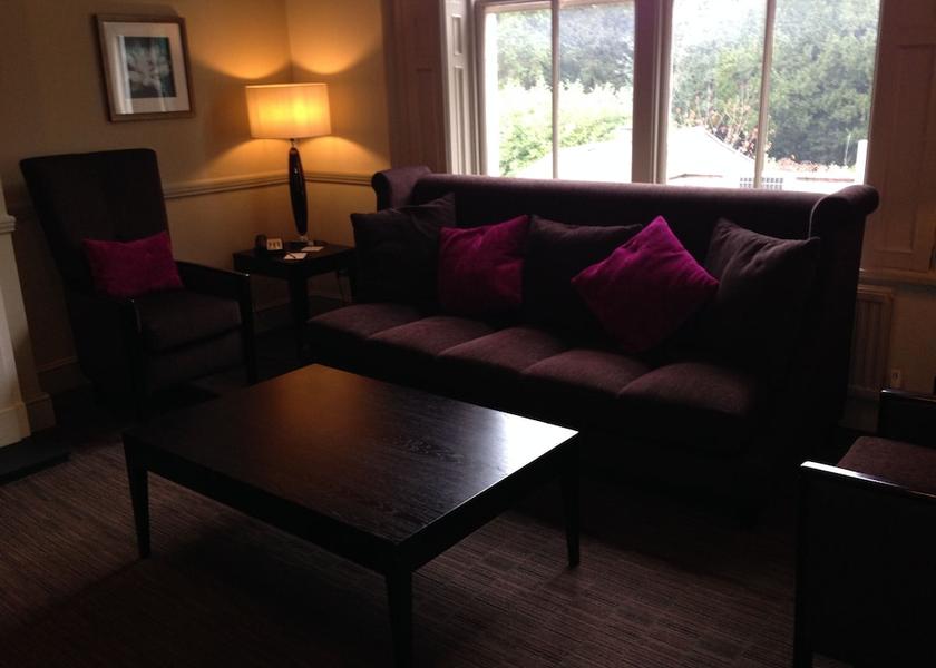 England Coulsdon Living area