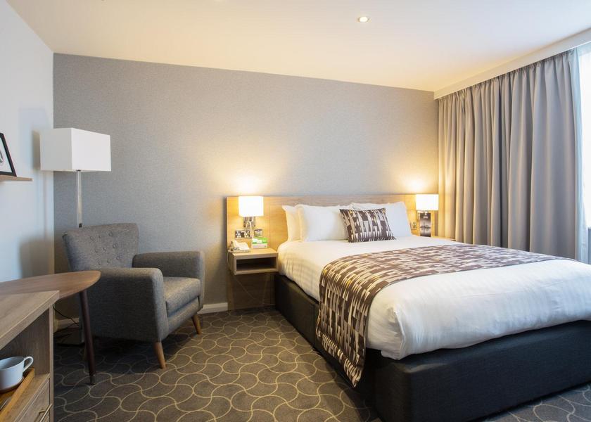 England Ellesmere Port 1 Double Bed Wheelchair Accessible Non-Smoking