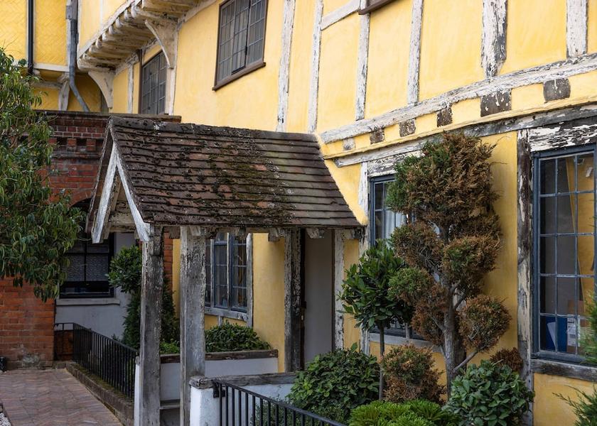 England Henley-on-Thames Courtyard view