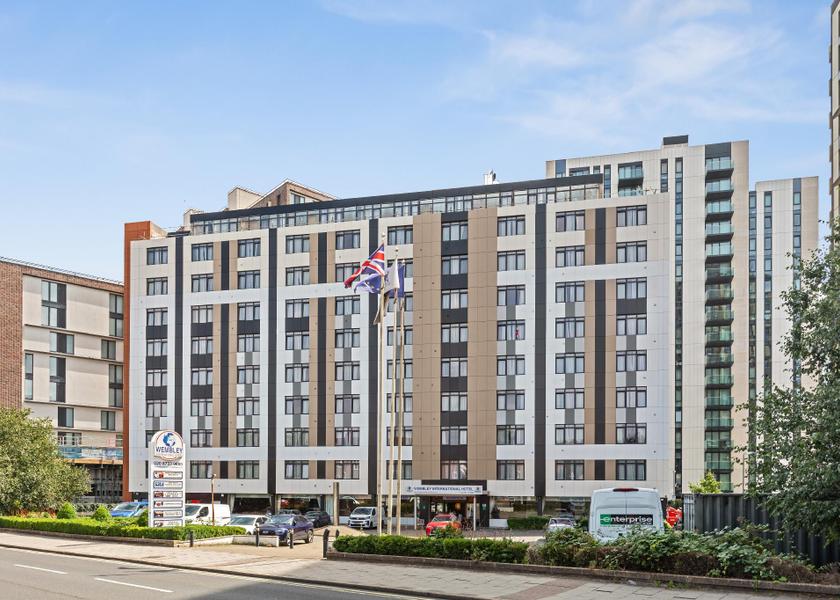England Wembley Hotel Exterior