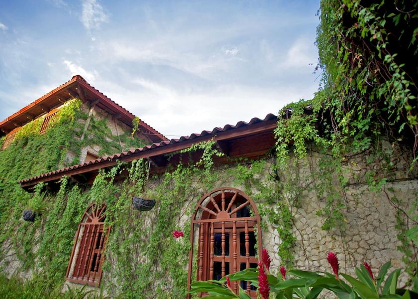 Petén Flores Exterior