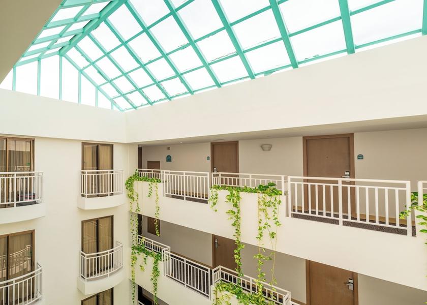  Tamuning Hallway