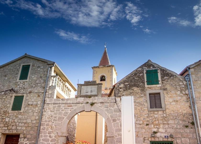 Sibenik-Knin Pirovac Exterior Detail