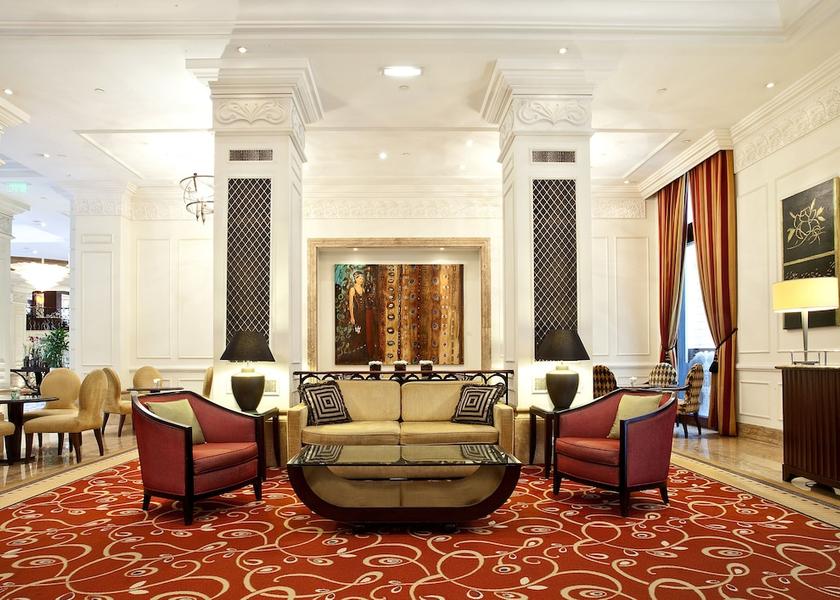  Budapest Lobby