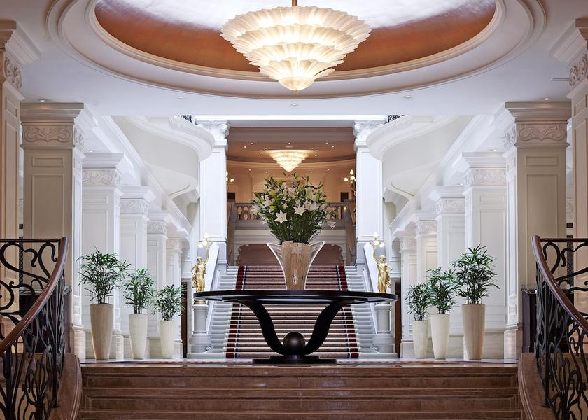  Budapest Lobby