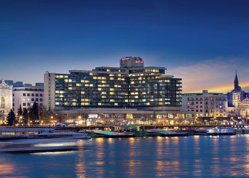  Budapest Exterior