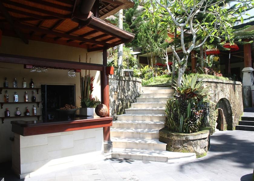 Bali Ubud Bar (on property)