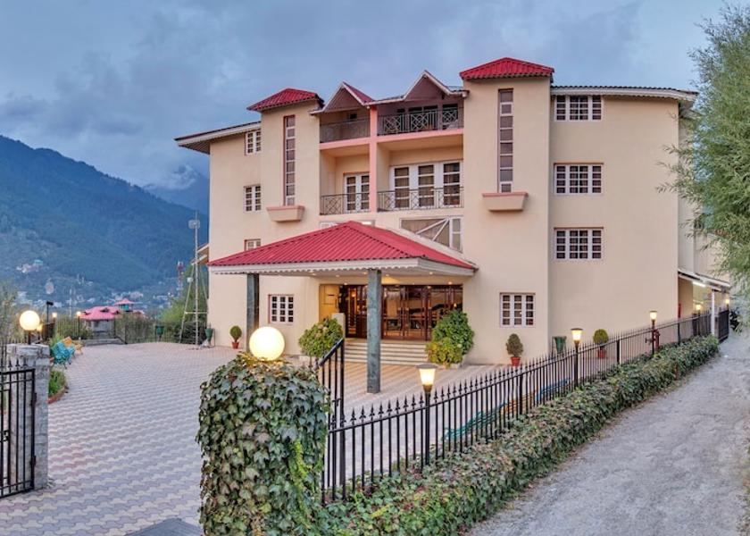 Himachal Pradesh Manali Front of property