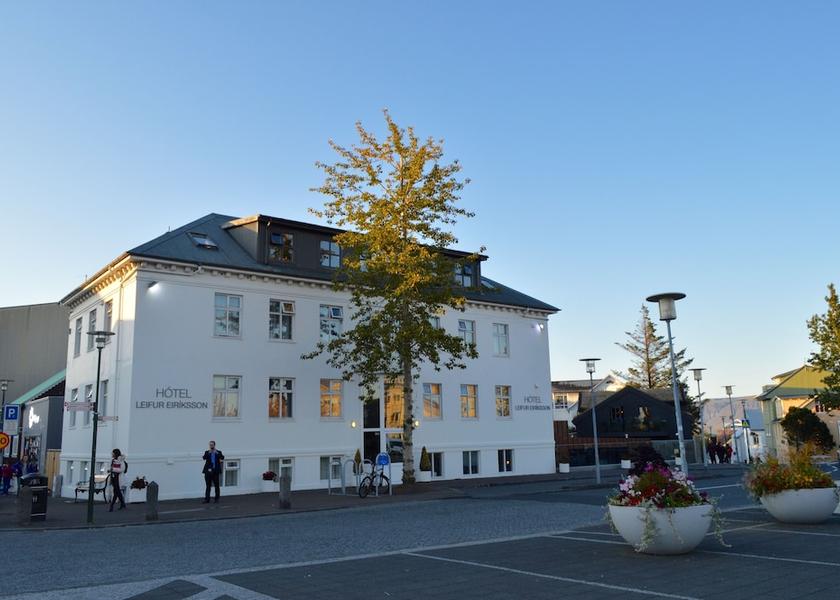 Southern Peninsula Reykjavik Front of property