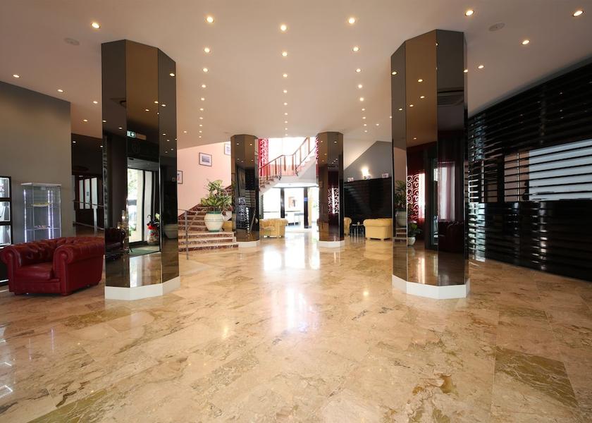 Sicily Acireale  Reception