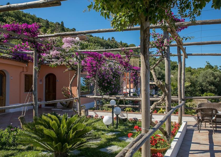 Campania Anacapri Exterior Detail