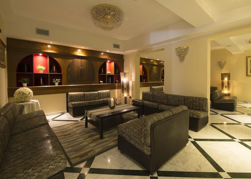 Lombardy Casarile Lobby