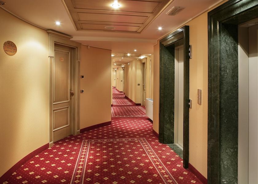 Lombardy Casarile Hallway