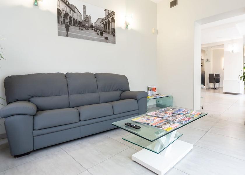 Emilia-Romagna Bologna Lobby sitting area