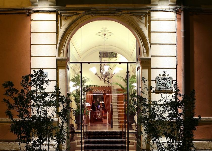 Sicily Catania Property entrance
