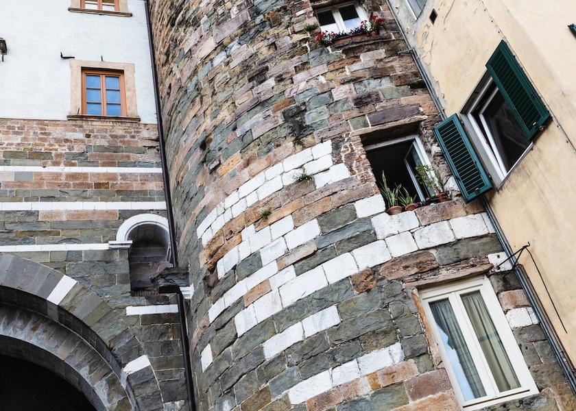 Tuscany Lucca Exterior detail