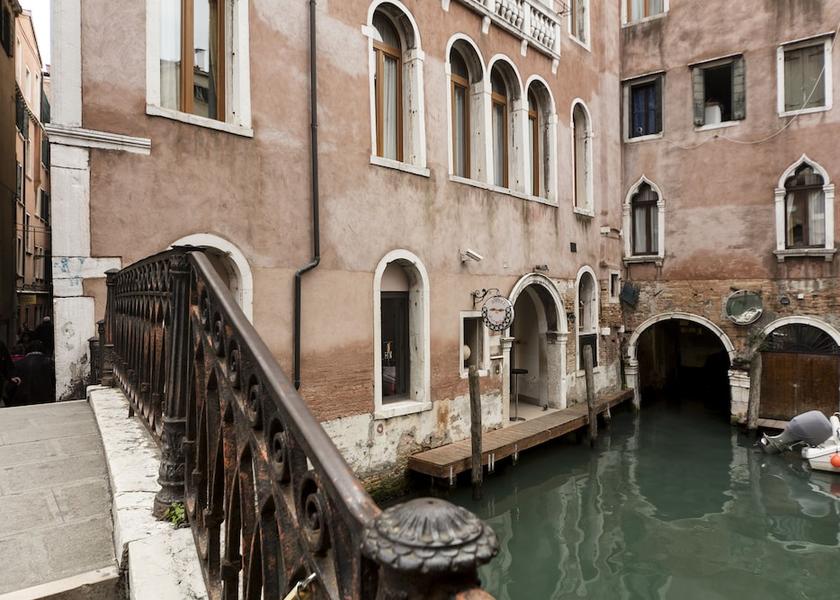 Veneto Venice Exterior Detail