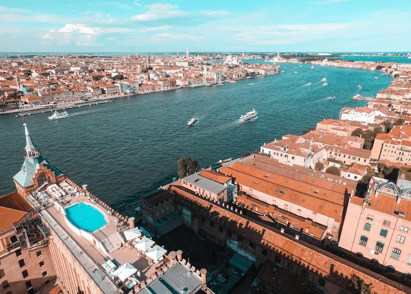 Veneto Venice Exterior Detail