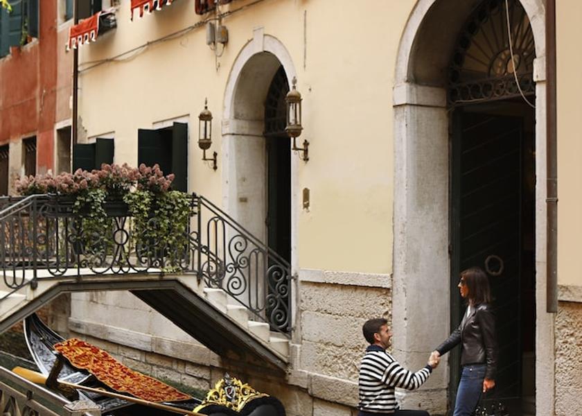 Veneto Venice Exterior detail