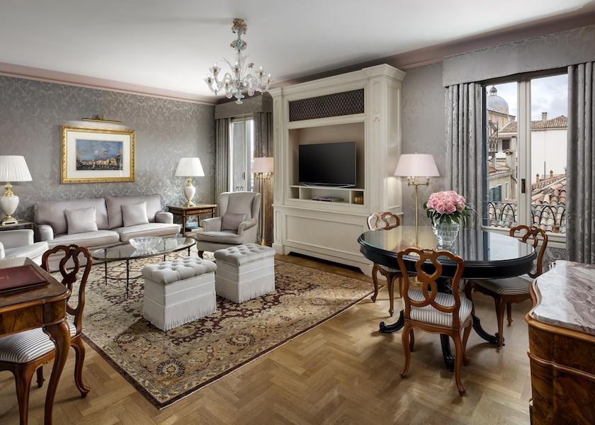 Veneto Venice Room