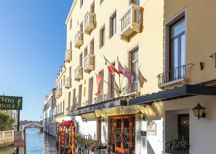 Veneto Venice Entrance