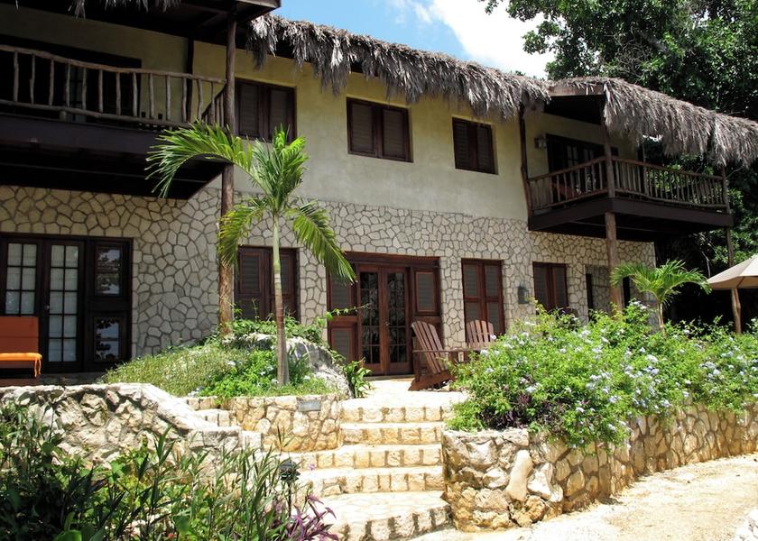 Westmoreland Negril Front of property