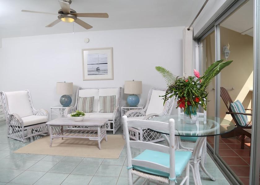  Gros Islet Living area