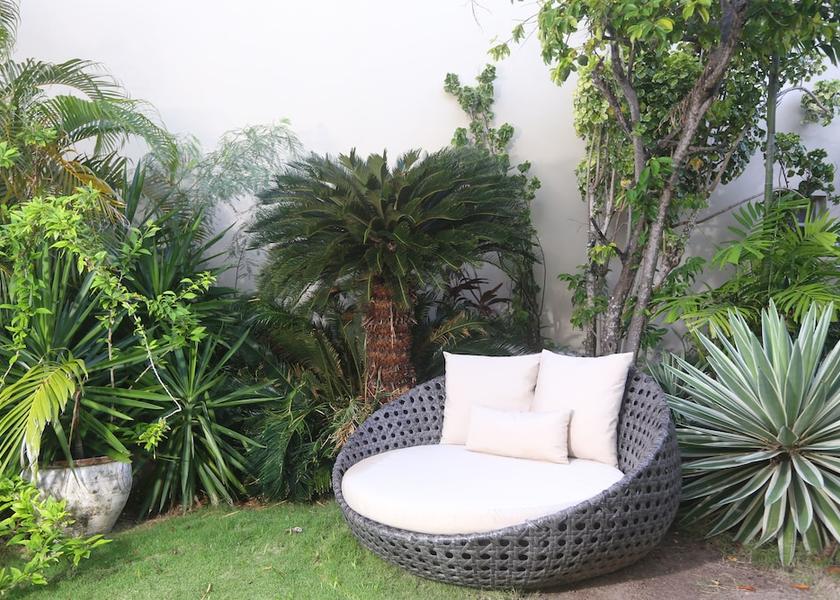  Gros Islet Property grounds