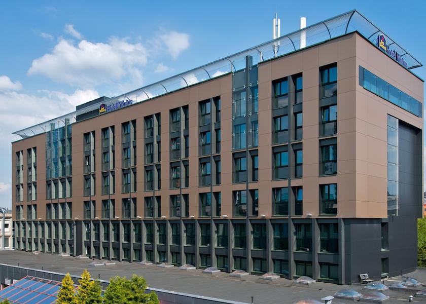  Vilnius Exterior Detail