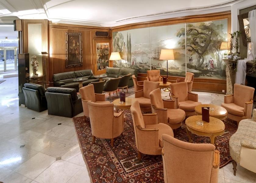 Canton Luxembourg Luxembourg City Bar (on property)