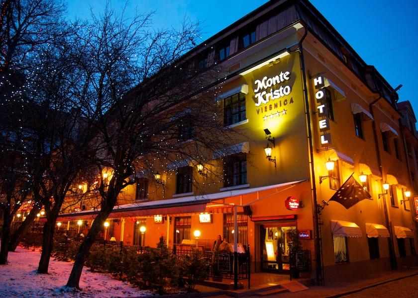  Riga Front of property - evening/night