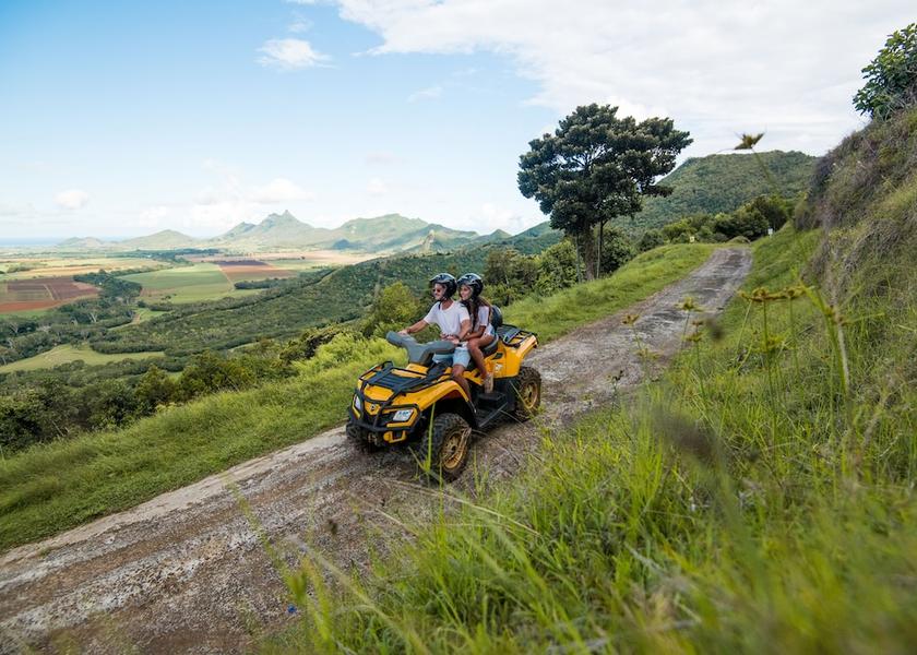  Trou d'Eau Douce Hiking