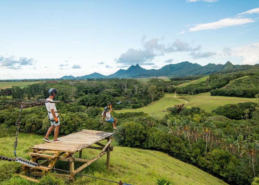  Trou d'Eau Douce Hiking