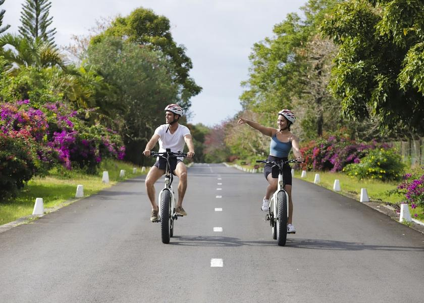  Trou d'Eau Douce Bicycling