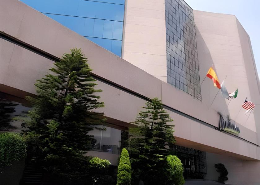  Mexico City Hotel Exterior